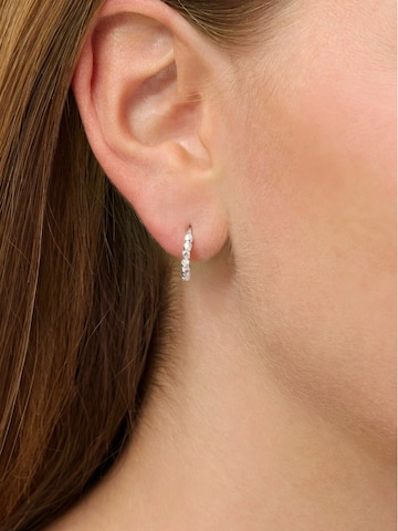 Orecchini 'Bead Twist' di Jane Kønig in argento: frontale