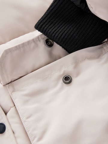 Superdry - Abrigo 'Everest' en beige