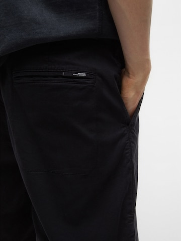 Pull&Bear Normální Chino kalhoty – černá