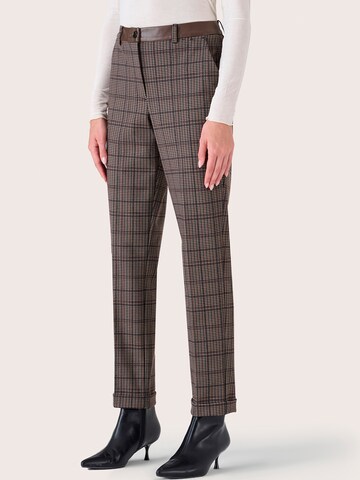 Camomilla Italia Regular Broek 'Bellaa' in Bruin: voorkant