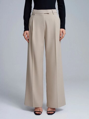 Dilvin Wide leg Trousers in Beige