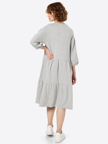 Robe s.Oliver en gris