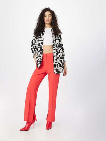 Coupe slim Pantalon à plis 'Vola' co'couture en rouge