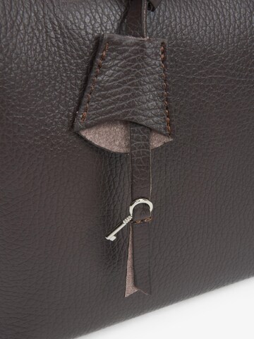 Estro Handbag '1317' in Brown