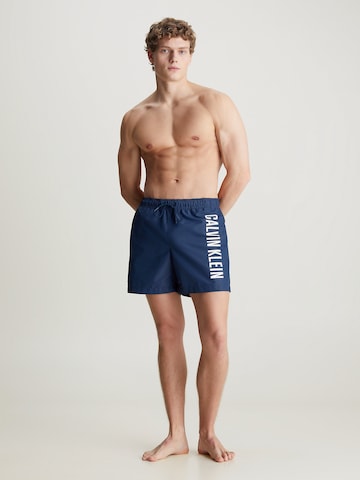Calvin Klein Swimwear Badshorts 'Intense Power' i blå