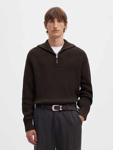 SELECTED Pullover i brun