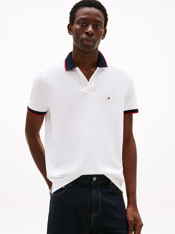 T-Shirt TOMMY HILFIGER en blanc : devant