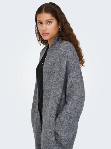 ONLY - Abrigo de punto 'ONLAZU' en gris