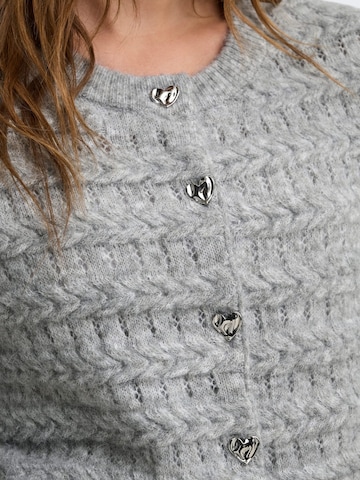 ONLY Strickjacke 'Cabala' in Grau