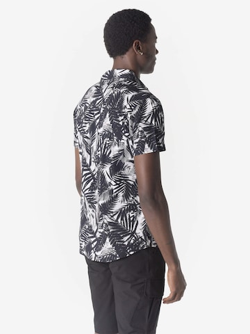 KOROSHI Slim fit Koszula w kolorze biały