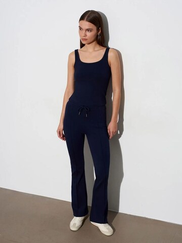 évasé Pantalon Dilvin en bleu