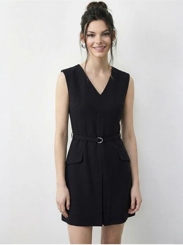 Abito di Bianco Lucci in nero: frontale