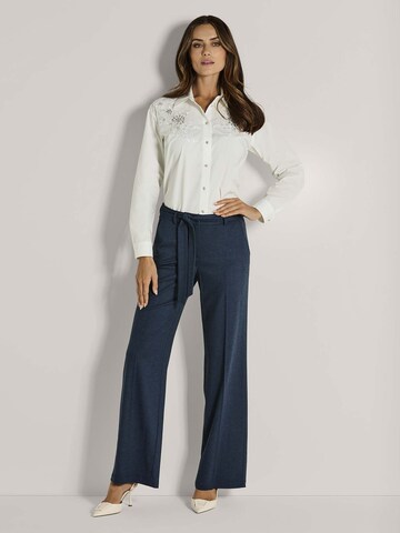 Loosefit Pantalon à plis MADELEINE en bleu : devant