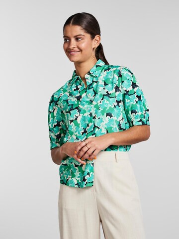 Bluză 'Kasey' de la PIECES pe verde