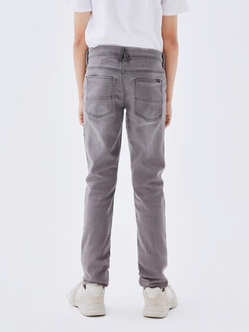 Skinny Jean 'Theo' NAME IT en gris