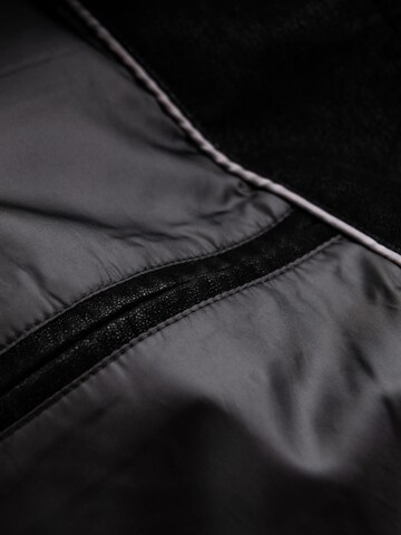 Ombre Tussenjas 'C637' in Zwart