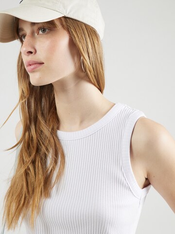 Sublevel Top in White