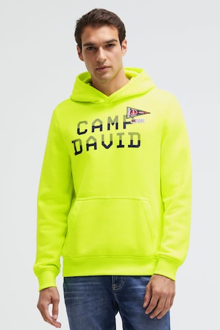 CAMP DAVID Sweatshirt in Green: front