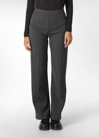 DEHA Loose fit Trousers in Grey: front