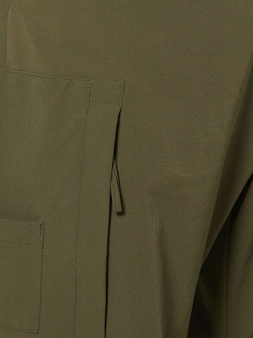 Tapered Pantaloni cargo di Bershka in verde