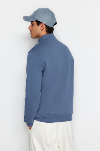 Trendyol Sweatshirt in Blau