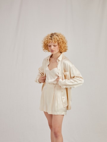 A LOT LESS - Blusa 'Juna' en beige