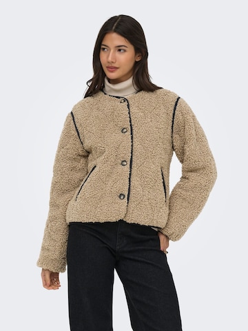 ONLY - Chaqueta de entretiempo 'ONLInes' en marrón: frente