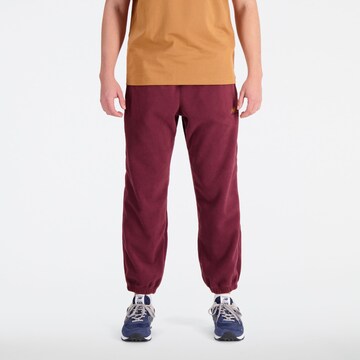 Regular Pantalon 'Athletics' new balance en rouge : devant