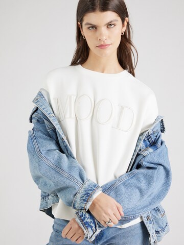 VILA Sweatshirt 'REFLECT MOOD' in White