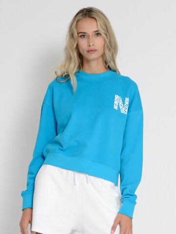 NASSAU Beach Club Sweatshirt ' NB231036 ' in Blau: Vorderseite