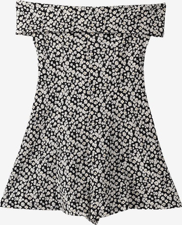 Bershka Haalari värissä musta: etupuoli