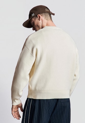 Bershka Sveter - Biela