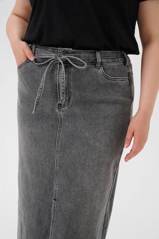 KAFFE CURVE Rok 'Ally' in Grijs