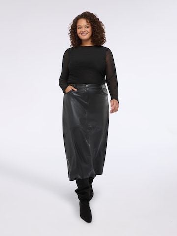 Fiorella Rubino - Top en negro