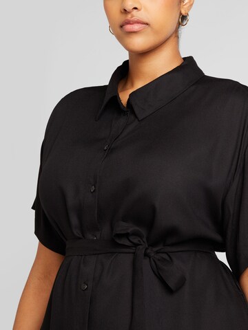 Robe-chemise 'BUMPY' Vero Moda Curve en noir