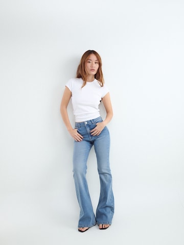 BALMOHK Levenevä Farkut värissä sininen