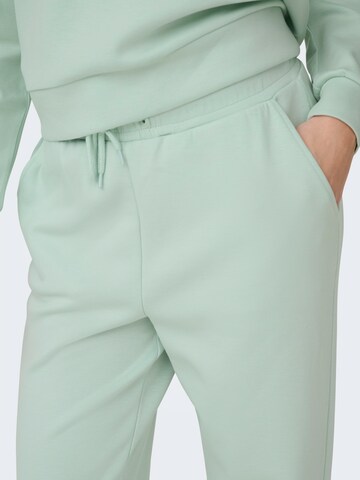 ONLY PLAY Tapered Sportbroek 'ONPLounge' in Groen