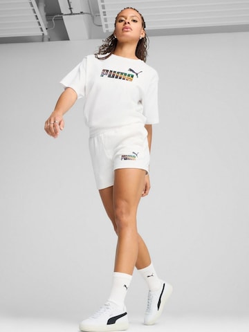 PUMA - regular Pantalón deportivo 'Puma Love United Mid-rise Shorts 4' en blanco