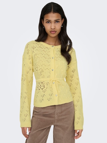 Cardigan 'ONLELKE' ONLY en jaune