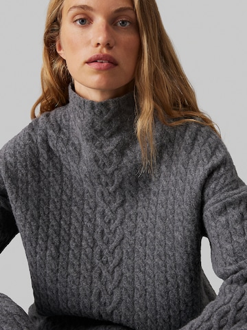 Pull-over Calvin Klein en gris