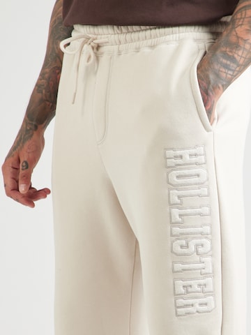 HOLLISTER regular Παντελόνι σε λευκό