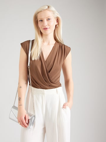 ABOUT YOU Blouse body 'Stina' in Bruin: voorkant