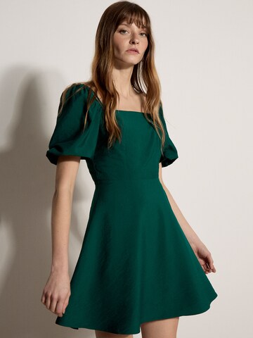 Apricot Fit And Flare Smocked Mini Dress ' ' in Grün