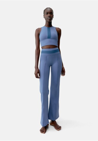 Born Living Yoga Flared Sporthose 'Maeva' in Blau
