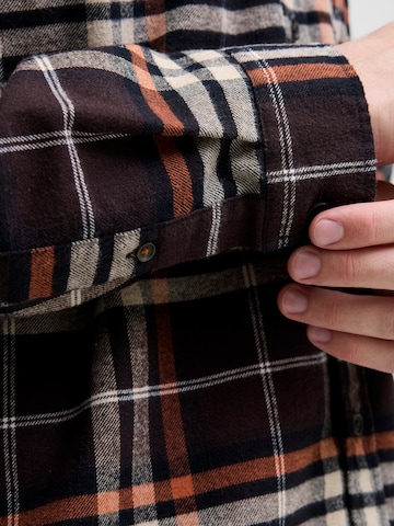 JACK & JONES Comfort fit Button Up Shirt 'JJJames' in Brown