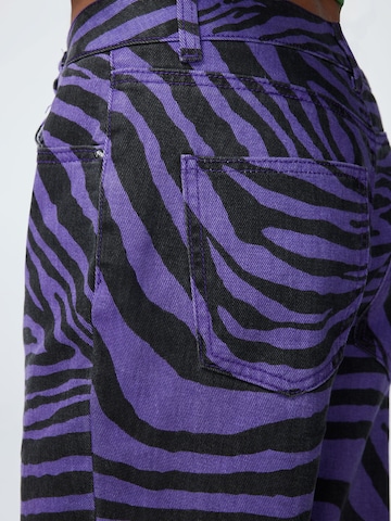 ABOUT YOU x Emili Sindlev Regular Jeans 'Maren' in Purple
