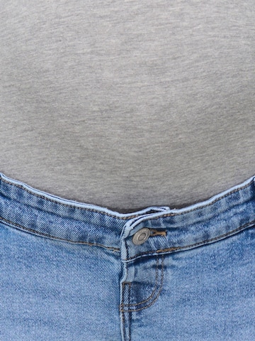Coupe slim Jean 'OLMEMILY' Only Maternity en bleu