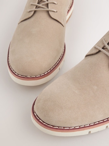 Next Обувь на шнуровке в Бежевый