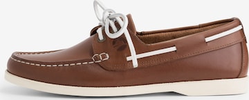 Travelin Moccasins in Brown