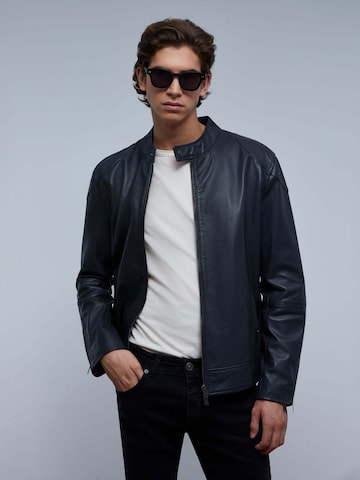 Scalpers Between-season jacket in Blue: front
